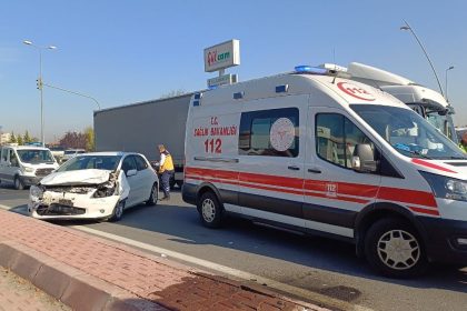 kayseride-5-arac-birbirine-girdi-5-yarali