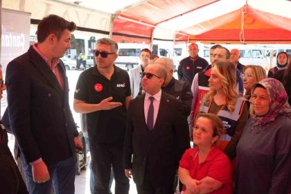 kent-meydaninda-deprem-tatbikati-yapildi