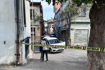 kizilay-personeli-yemek-dagitirken-vuruldu