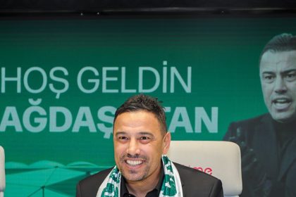 konyaspor-cagdas-atan-ile-15-yillik-sozlesme-imzaladi