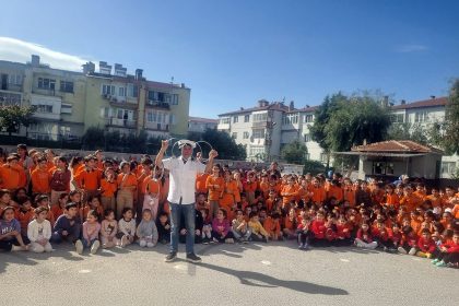 miniklere-kahkaha-ve-kultur-soleni