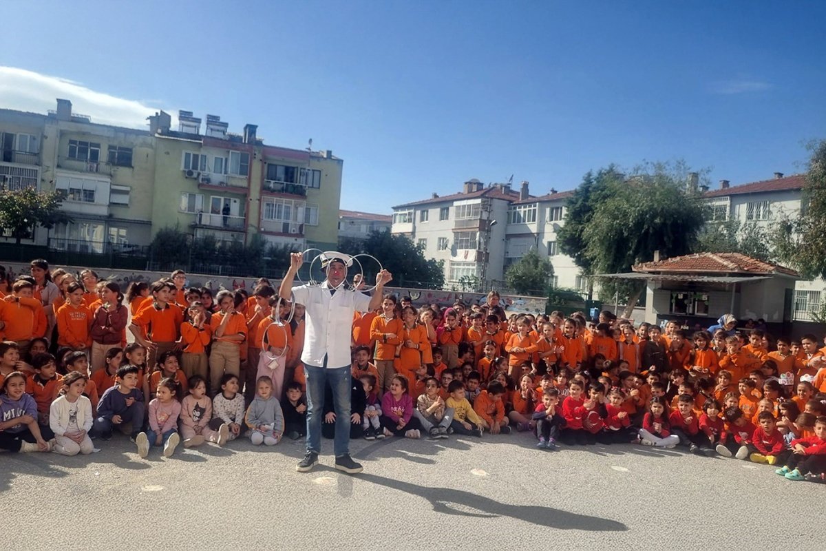 miniklere-kahkaha-ve-kultur-soleni