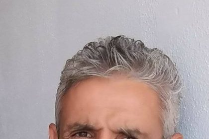 motosikletten-dusup-alevler-icinde-kalan-surucunun-o-anlari-goruntulendi