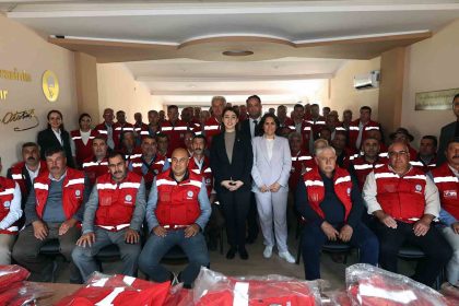 mugla-buyuksehirden-574-muhtara-ozel-yelek