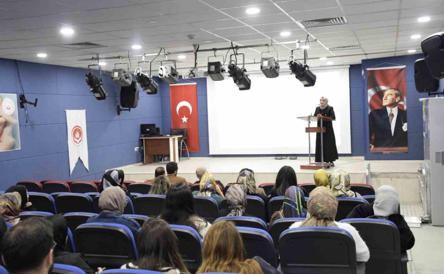 musta-cocukluk-cagi-travmalari-ve-mucadele-konulu-egitim-duzenlendi