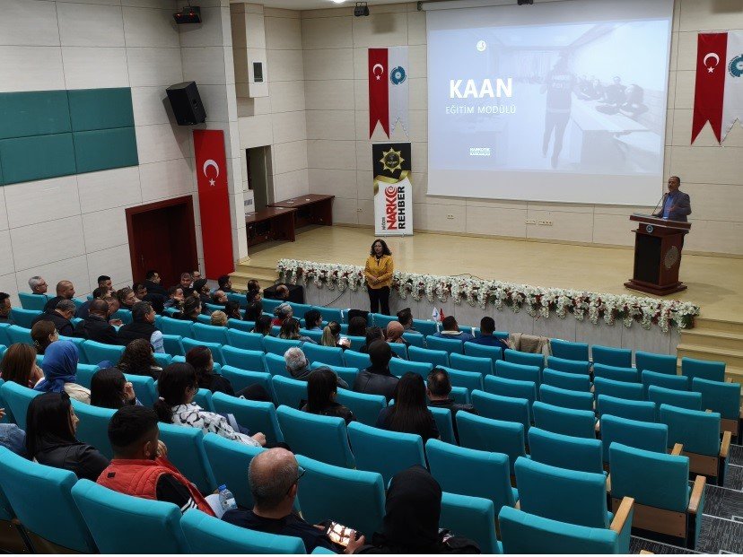 nigde-emniyetinden-uyusturucuyla-mucadelede-etkin-farkindalik-faaliyetleri