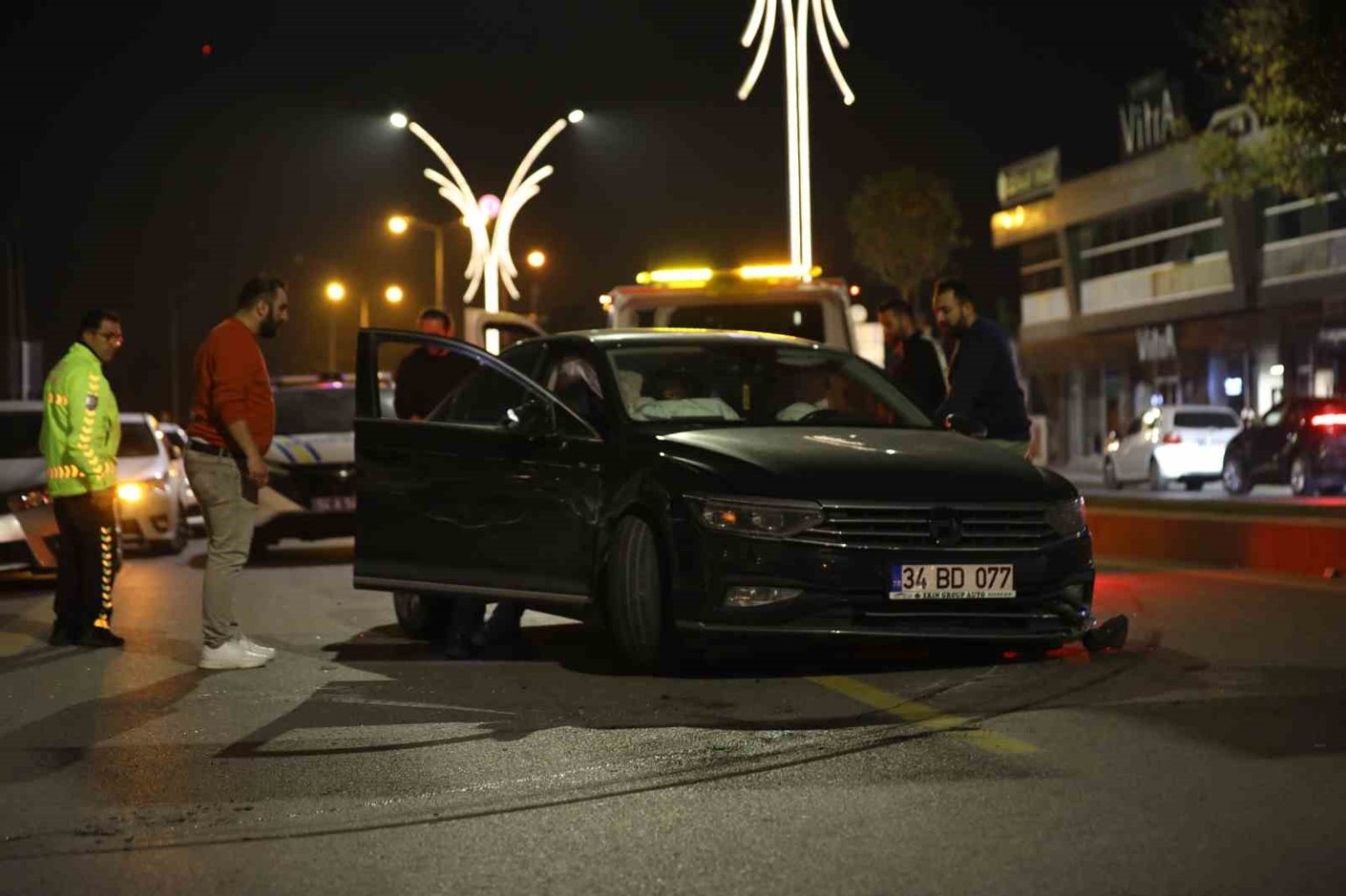 sakaryada-hareketli-dakikalar-uyusturucu-tasidigindan-suphelenilen-arac-kilometrelerce-kovalandi