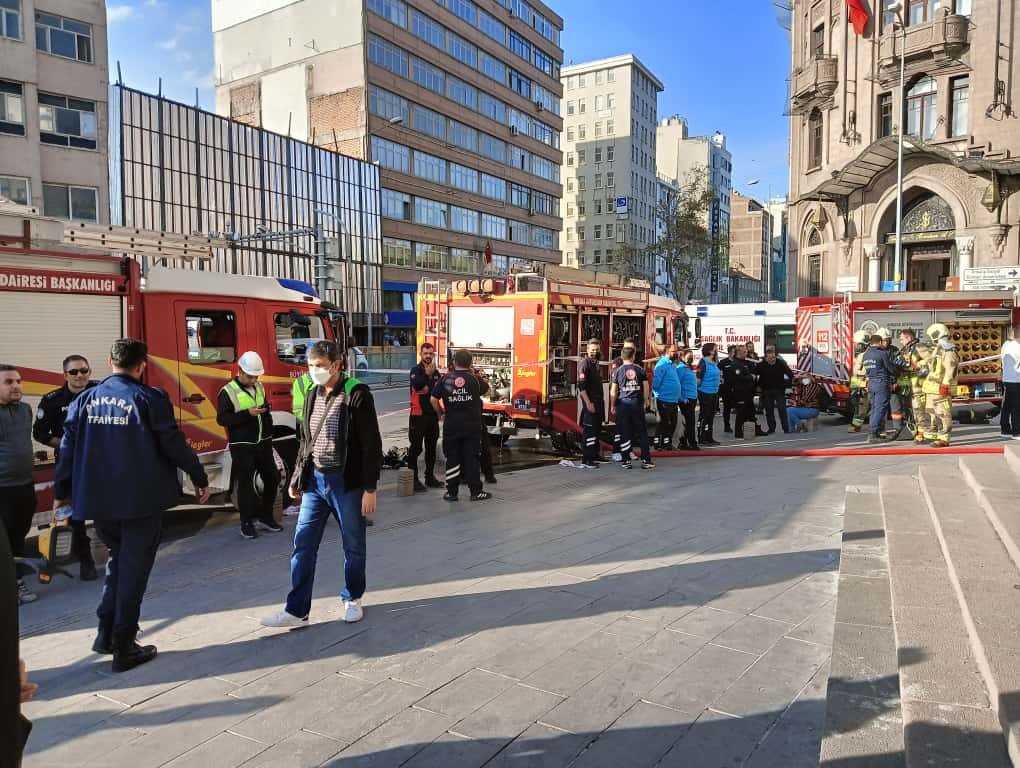 sosyal-bilimler-universitesinde-duman-panigi-6-kisi-dumandan-etkilendi