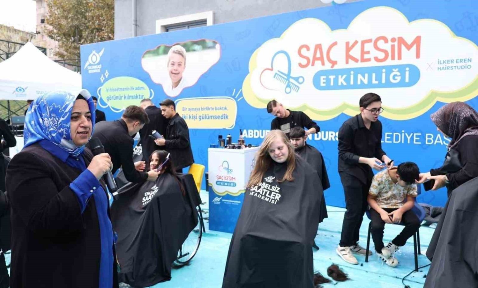 sosyal-medya-fenomeni-kardesler-engelli-bireylerle-sac-kesim-etkinligi-duzenledi