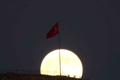 super-ay-goz-kamastirdi