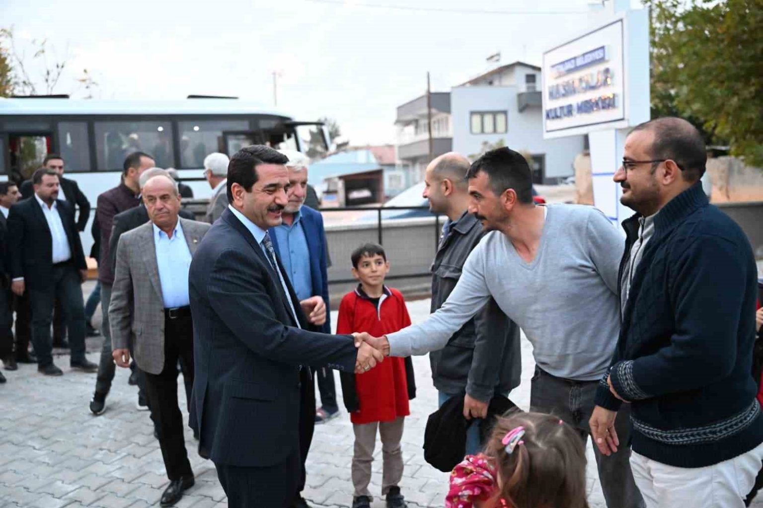 taskin-meclis-uyeleriyle-yatirimlari-inceledi