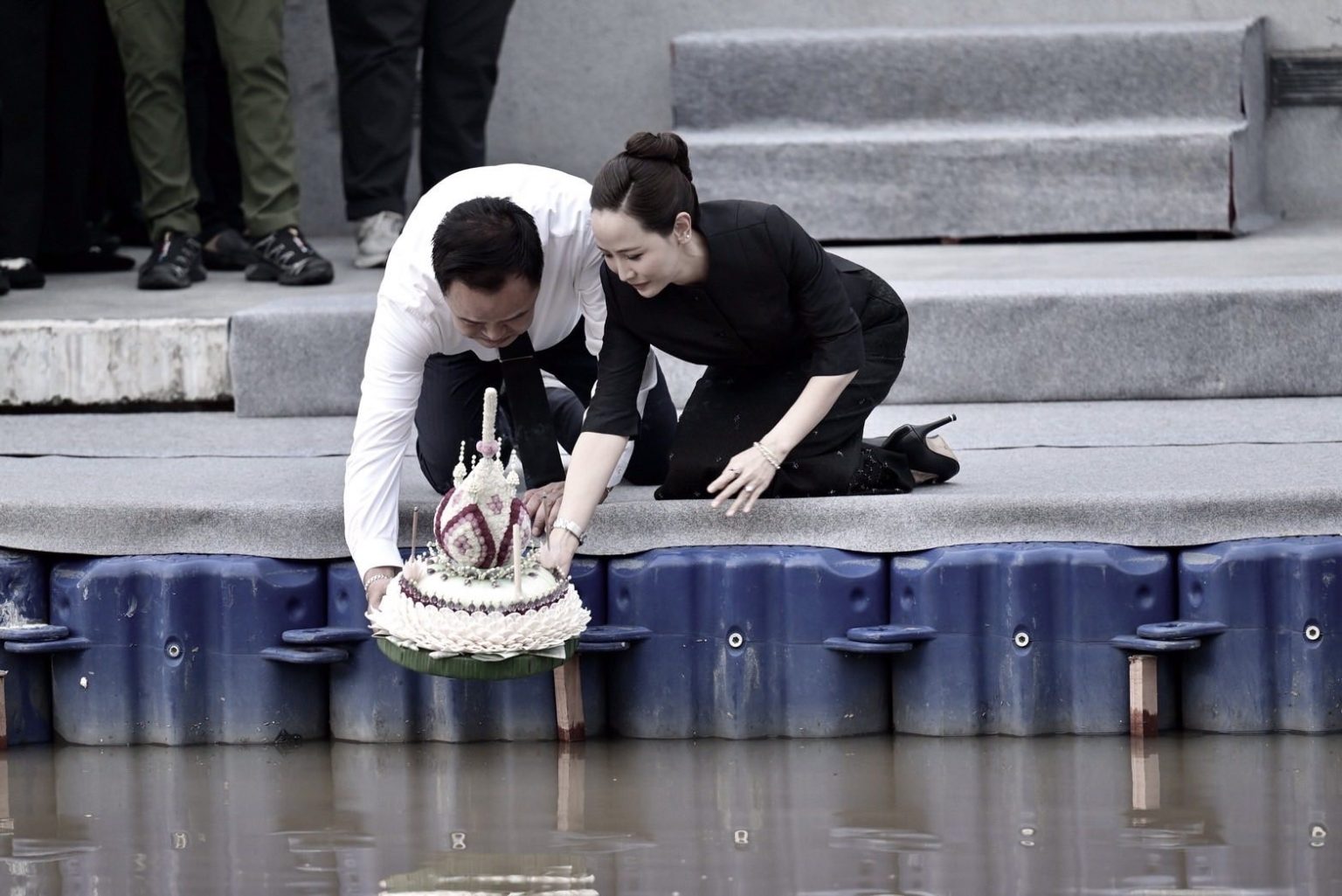 taylandda-yuzen-fener-festivali