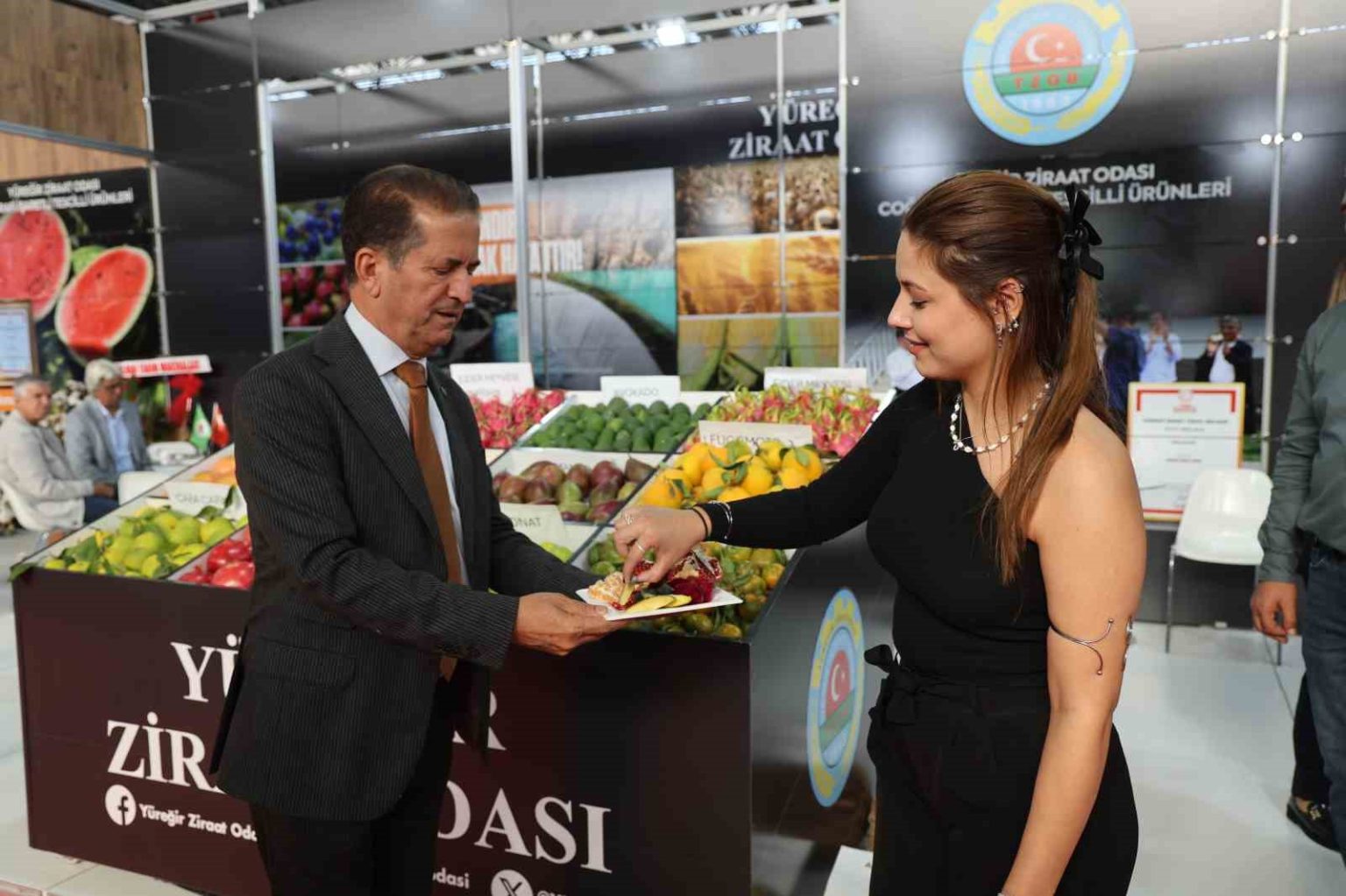 tropiklesen-cukurovanin-urunleri-sergilendi