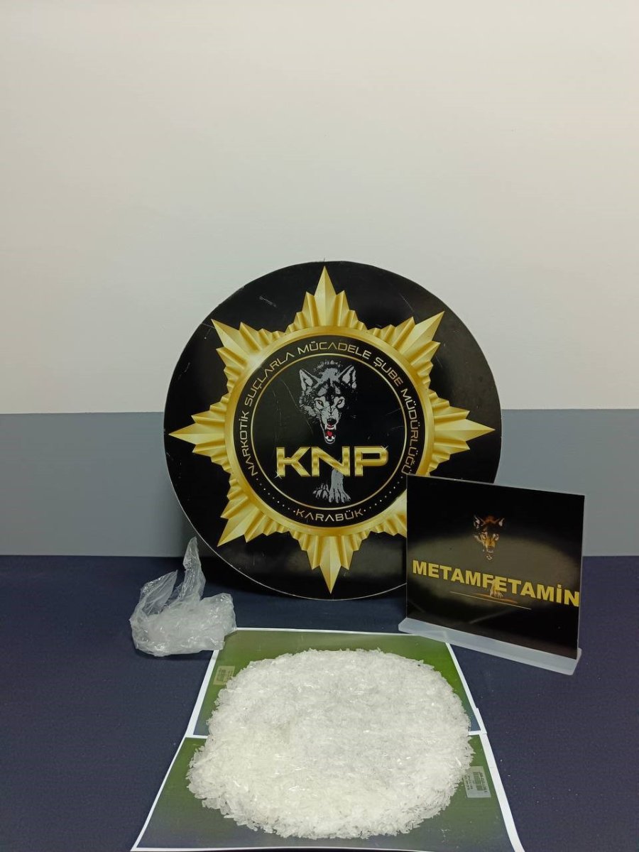 uyusturucu-operasyonlarinda-3-kisi-tutuklandi