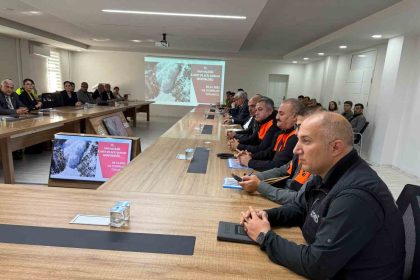 vanda-kis-mevsimi-trafik-tedbirleri-toplantisi-yapildi