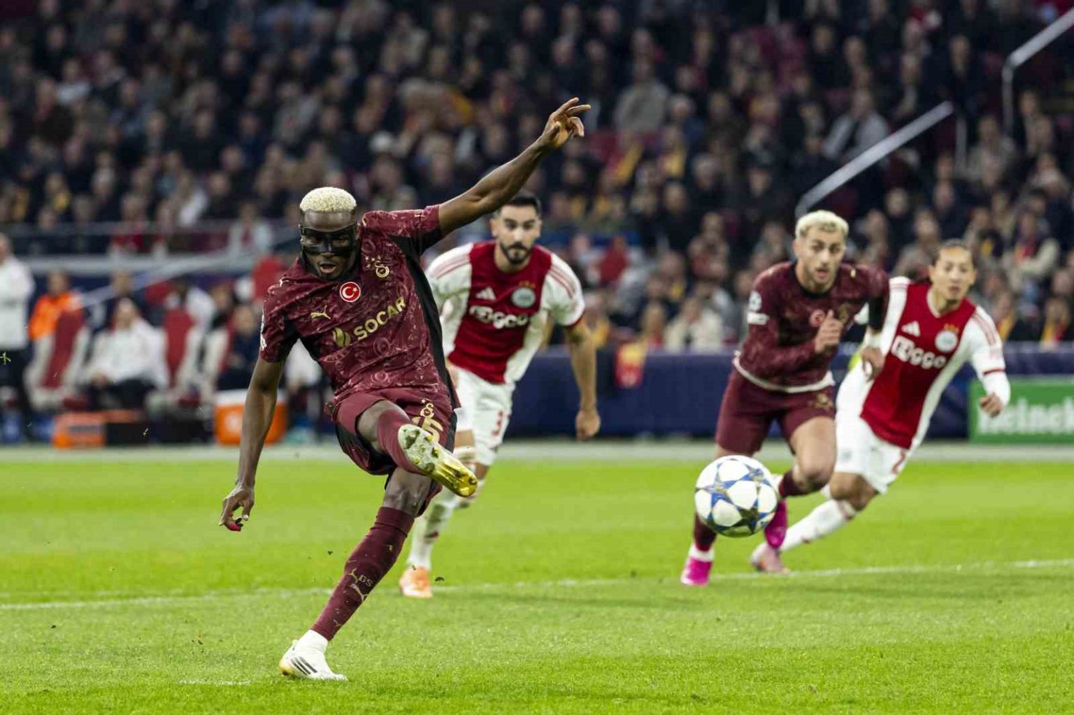 victor-osimhenden-avrupada-ilk-hat-trick