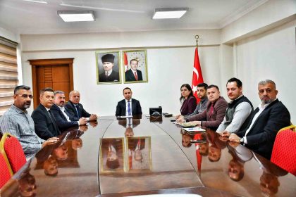 yesil-silopi-projesiyle-22-bin-fidan-toprakla-bulusuyor