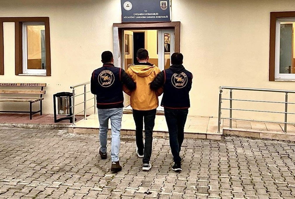 15-yil-hapis-cezasiyla-aranan-sahis-jandarmaya-yakalandi