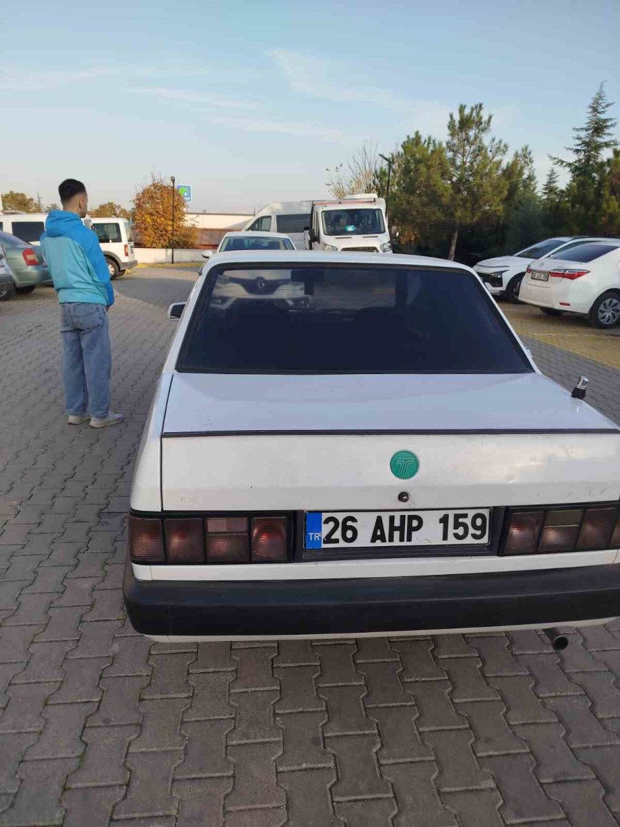 abartili-egzoza-sahip-otomobil-trafikten-men-edildi-surucuye-ceza-yazildi