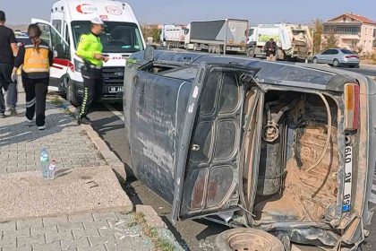 aksarayda-tir-ile-otomobil-carpisti-3-yarali