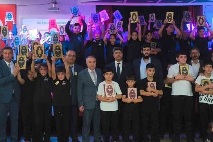 anamurda-kuran-okuyorum-peygamberimi-seviyorum-programi-buyuk-ilgi-gordu