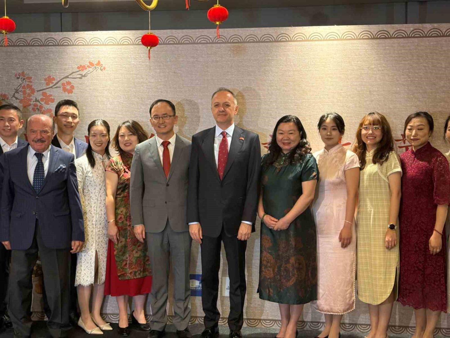 ankarada-cin-turkiye-gastronomi-festivali-iki-ulkeyi-ayni-sofrada-bulusturdu