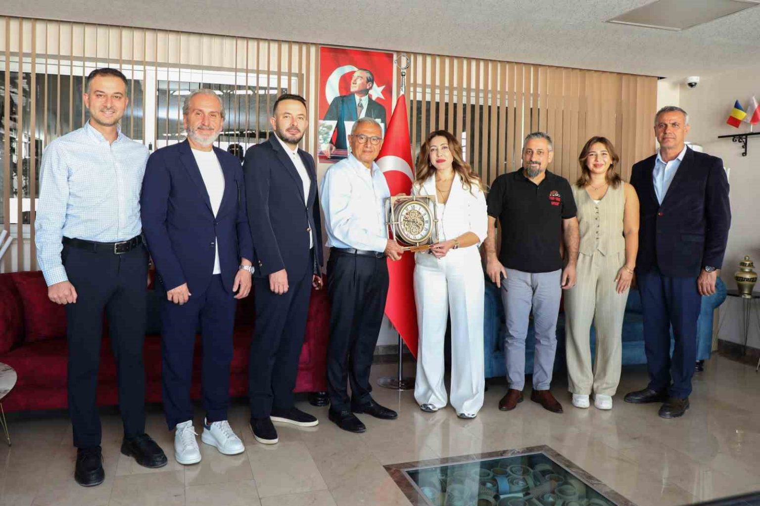 aosb-yonetimi-sanayicilerle-uretim-gucunu-pekistiriyor