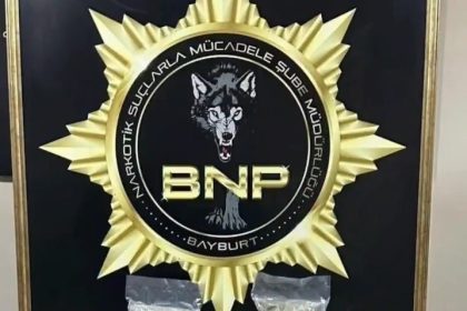 bayburtta-bavula-yerlestirilmis-1-kilo-20-gram-skunk-ele-gecirildi