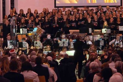 bursali-ogrenciler-almanyada-ayakta-alkislandi