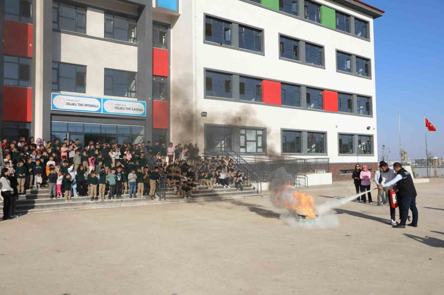 diyarbakirda-afet-farkindalik-egitimleri-devam-ediyor