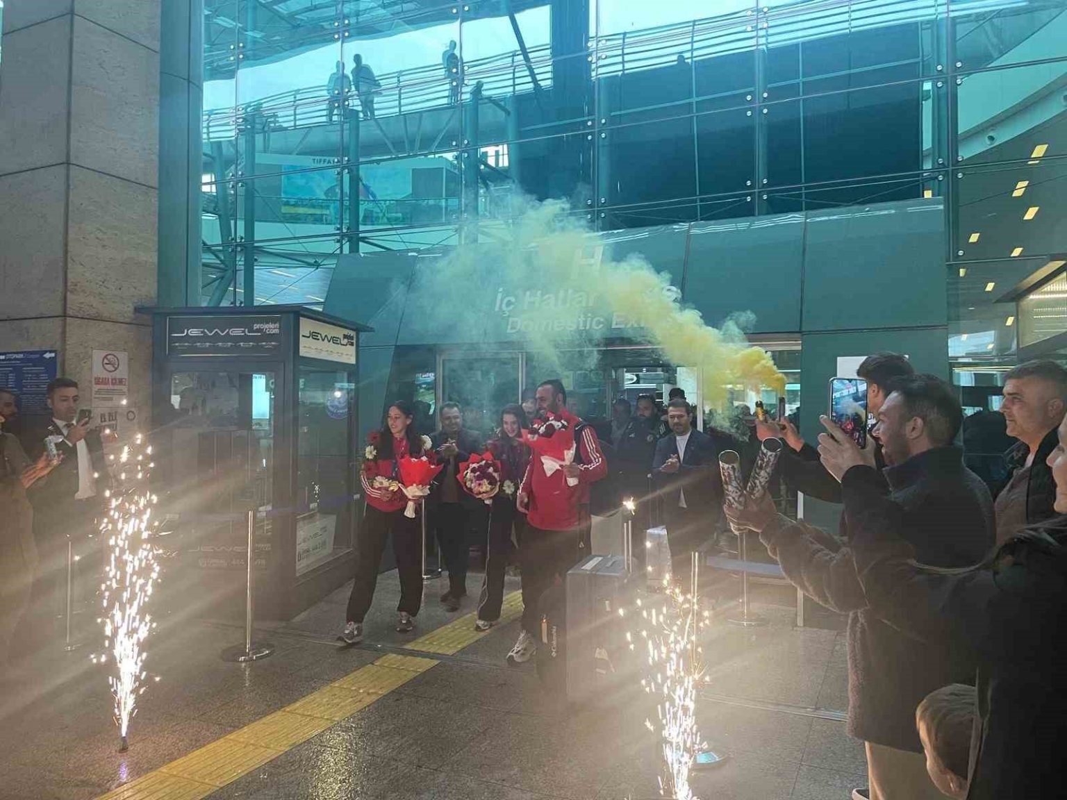 dunya-sampiyonu-taekwondo-milli-takimi-ankarada