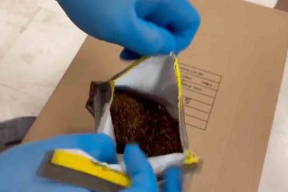 durdurulan-tirda-piyasa-degeri-7-milyon-tl-olan-sahte-tutun-urunleri-ele-gecirildi