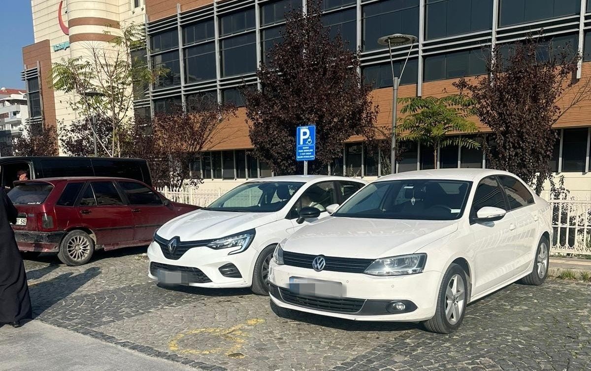 engelli-rampalarina-ve-park-yerlerine-yapilan-ihlallere-ceza-yagdi