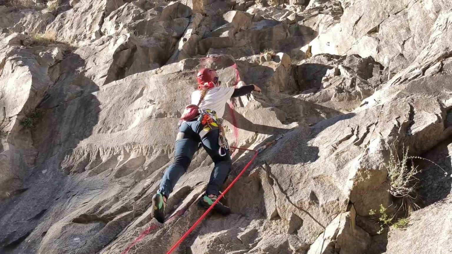 genclerden-zorlu-tirmanis-egitimi