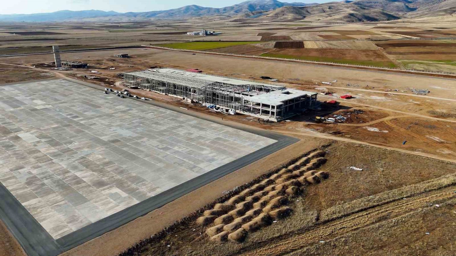 gumushane-ve-bayburtun-dunyaya-acilacak-kapisi-olan-havalimani-hizla-yukseliyor