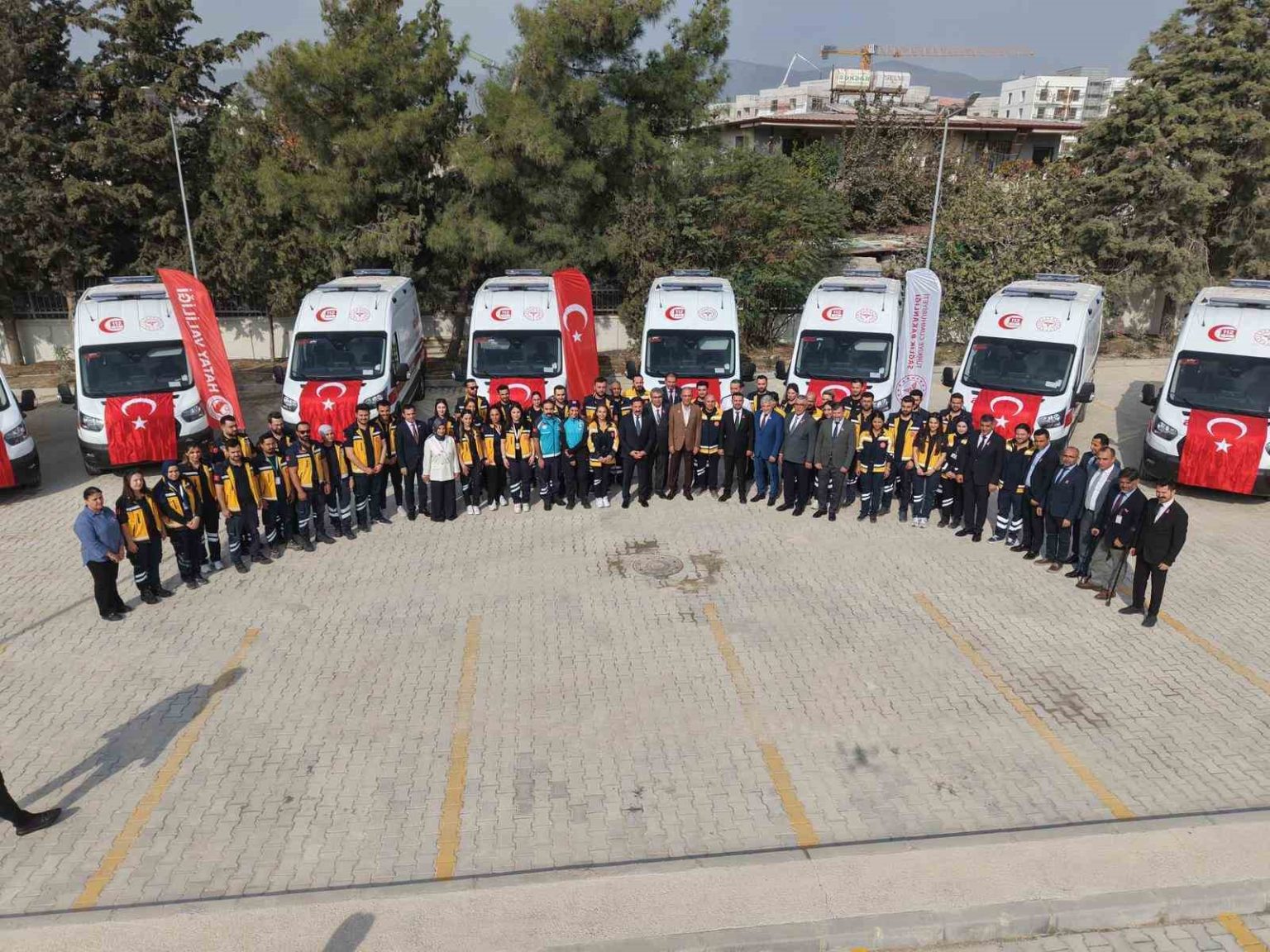 hatayda-12-yeni-ambulans-hizmete-alindi