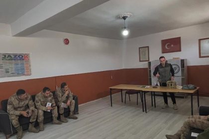 igdirda-jandarma-personeline-kacak-avcilikla-mucadele-egitimi