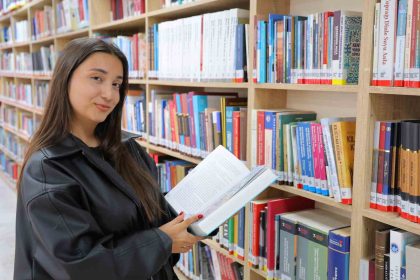 kahramanmaraslilar-edebiyat-sehri-olmanin-gururunu-yasiyor