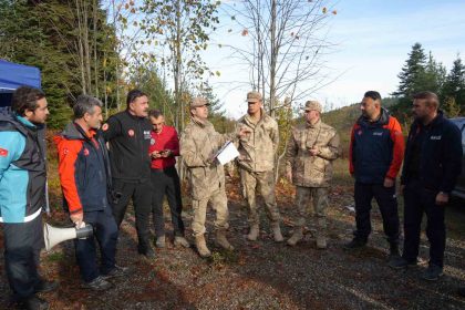 kayip-anne-ve-oglunu-arama-calismalari-devam-ediyor