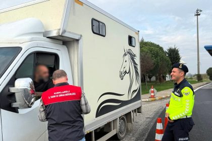 kirklarelinde-canli-hayvan-ve-hayvansal-urunlerin-nakillerine-denetim