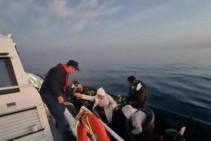 kusadasi-aciklarinda-14-duzensiz-gocmen-yakalandi