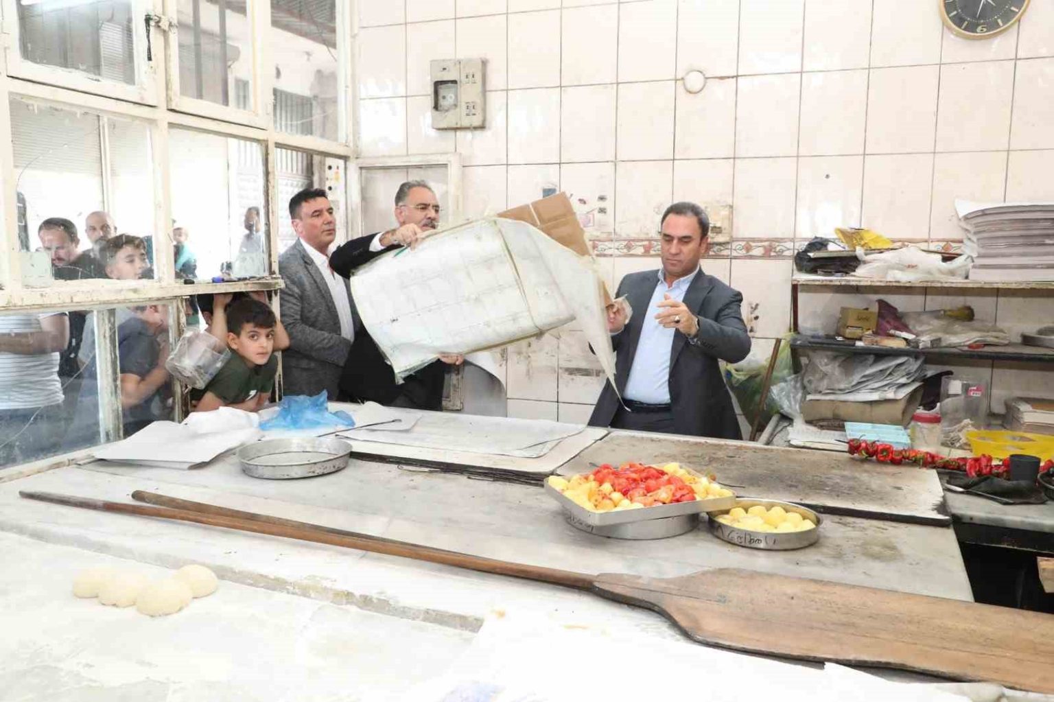 mehmet-kus-bir-firinin-zimem-defterini-satin-aldi