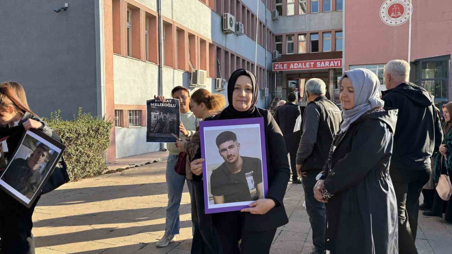 melikoglu-ailesini-ikinci-kez-yikan-talep