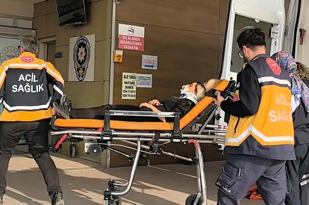 motosikletin-carptigi-kadin-yaralandi