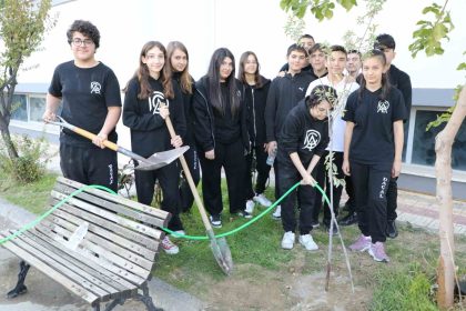 ogrenciler-iklim-degisikligine-dikkat-cekti