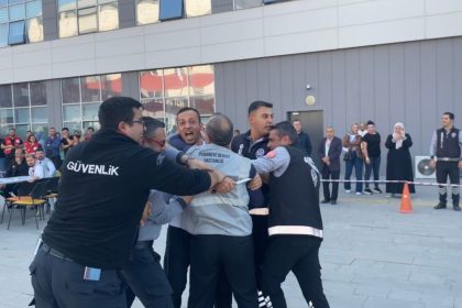 osmaniye-egitim-ve-arastirma-hastanesinde-afet-tatbikati-gerceklestirildi