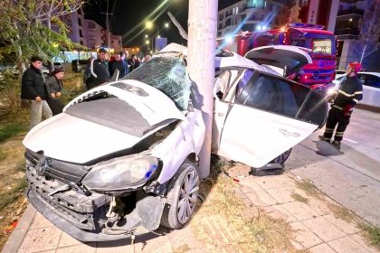 otomobil-direge-saplandi-2-agir-yarali