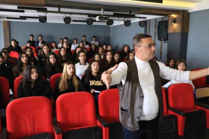 ozel-gunler-guzel-sanatlar-lisesi-ogrencileriyle-anlam-buluyor