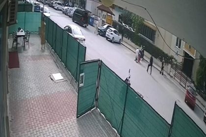 rus-uyruklu-ciftin-tartismasi-bicakli-saldiriya-dondu-o-anlar-guvenlik-kamerasina-yansidi