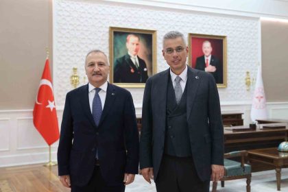 saglik-bakani-memisoglu-mhp-genel-baskan-yardimcisi-yurdakulu-kabul-etti